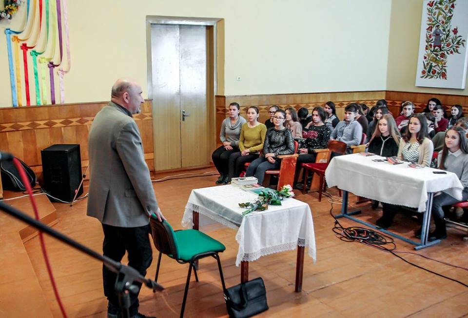 Зустріч письменника з учнями Скалатської ЗОШ I-III ступенів